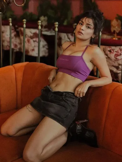 This is the same image as 54, showcasing the effortless vibe of the look with a focus on glowing skin and natural brows.