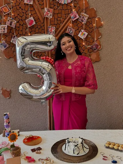 Another happy moment from our 5-year milestone celebration. Our journey is built on the support of our wonderful customers, vendors, and friends.