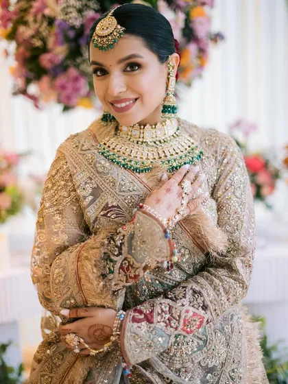 Avika's bridal look was nothing short of magical. Soft glam, bold jewels, and that radiant smile to tie it all together. What a beauty.