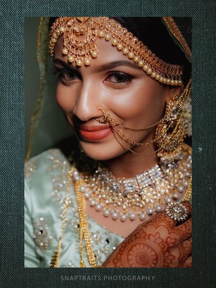 Snaptraits - Fashion & Portrait Photography Bridal Portraits: Grace & Radiance photo 58