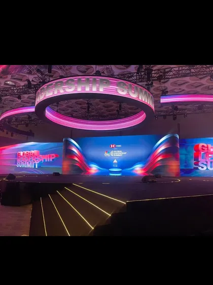 The impressive stage design for the HSBC Presents CNBC-TV18 Global Leadership Summit. Our team managed all on-stage activities, including speaker and artist coordination, against this dynamic backdrop.