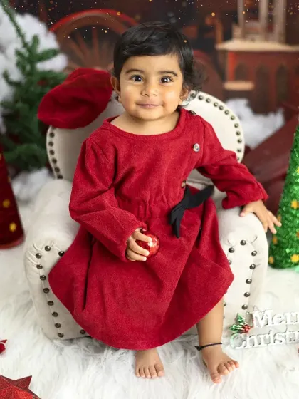 We offer a variety of custom themes, like this Christmas setup, at our Bangalore studio to celebrate any occasion.