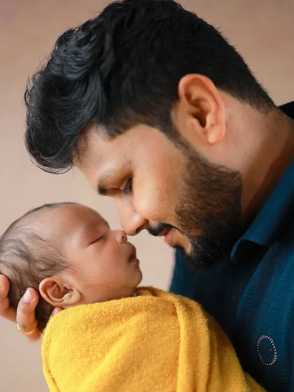 The bond between a father and his newborn is pure magic. I love creating the space for these quiet, tender connections to happen naturally, capturing a memory he will treasure forever.