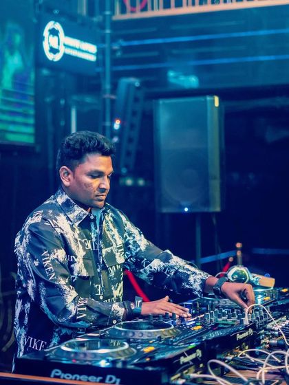 A duplicate shot of me at the decks at White Lotus Club.