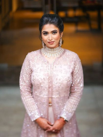 The perfect engagement makeup look for this stunning bride. We focused on creating a flawless base and a shimmery brown smokey eye that made her features pop.