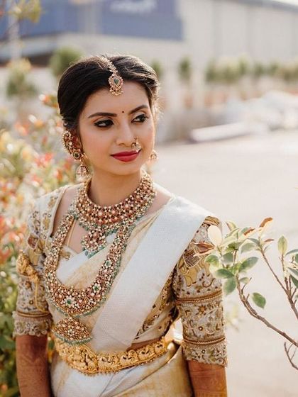 Bhuvana Reeds - Online Makeup Classes South Indian Bridal Makeup photo 23