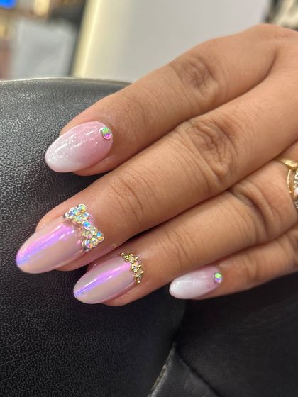 Glitz & Glam: Chromes, Glitters & Rhinestones photo 3