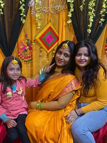 The bride-to-be with her family at the Haldi ceremony. My goal is always to create a warm and joyful atmosphere for these precious moments.