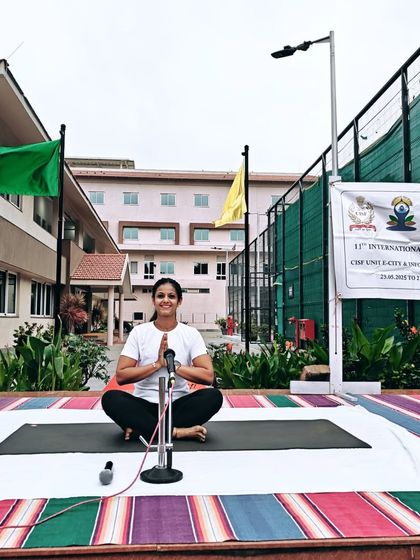 Richa Kumar - Yoga for Strength, Flexibility & Power Our Yoga Community: Practice & Connection photo 4