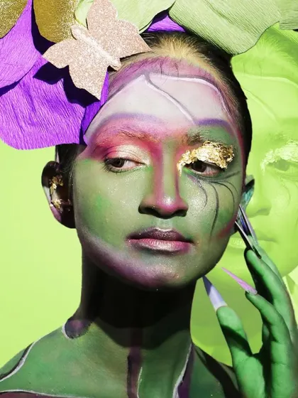 We push the boundaries of creativity, teaching you advanced artistry for editorial and fantasy looks. This is where you learn to transform a concept into a breathtaking visual story, mastering techniques that set you apart in the industry.