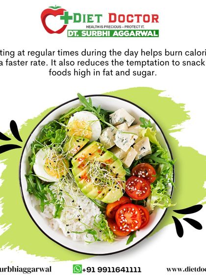 Eating at regular times during the day helps burn calories at a faster rate. This simple habit, shown with a healthy salad, also reduces the temptation to snack on foods high in fat and sugar.