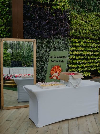 The Art of Detail: Centerpieces & Ambiance photo 7