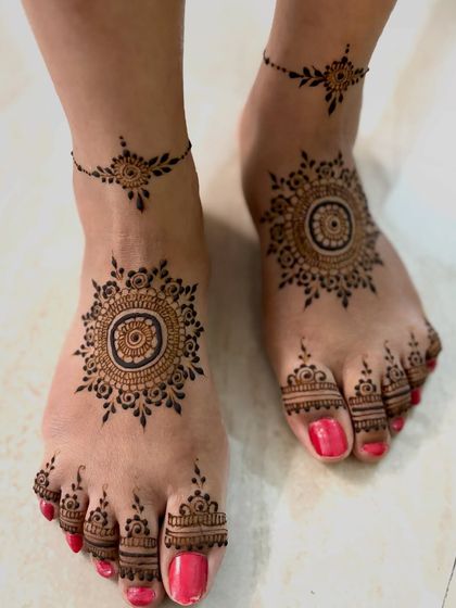 Mitali - Mehendi for Special Occasions Beautiful Henna for Feet photo 5