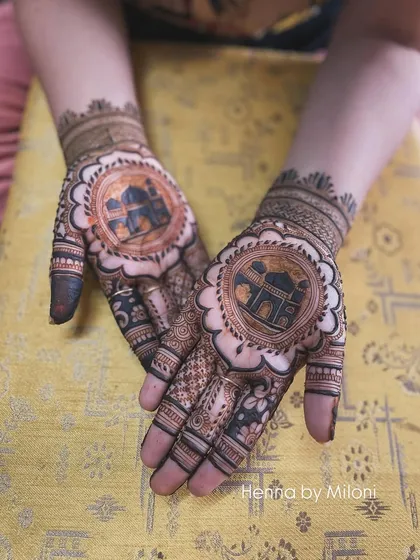 Both hands of the Kaaba mandala design, showing the beautiful symmetry and reverence of the artwork.