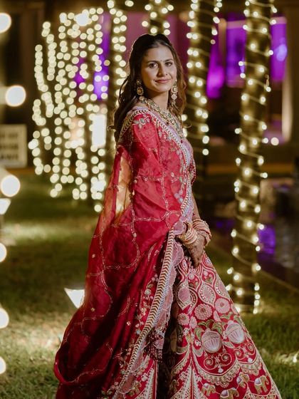 Timeless Bridal Looks photo 6