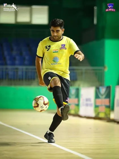 A player showing his freestyle skills during the semi-final warm-up.