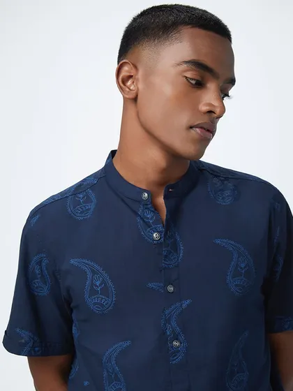 A simple, clean grooming look for a Westside e-commerce shoot. The goal is to make the model look his best without any obvious signs of makeup.