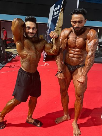 Classic posing backstage.