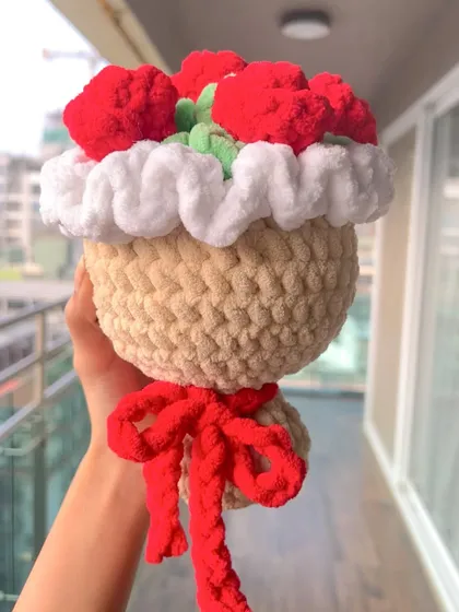 This isn't your average bouquet. I designed this plush rose bouquet to be extra soft and huggable, using thick, chunky yarn for a big, bold statement. It’s the perfect comfort gift.