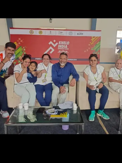 Another photo with the guests at the Jain College campus during the university games. We are always happy to share our passion for boxing.