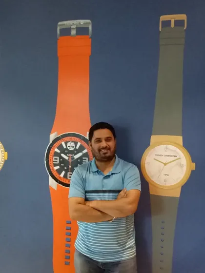 A closer look at the completed wall of hand-painted watch murals for a corporate client. Each watch is a detailed replica of the company's products, showcasing my ability to create precise, brand-focused artwork that elevates a corporate space.
