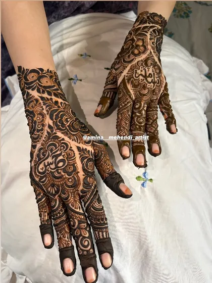 This is an example of my signature full-arm floral mehendi. I love creating dense, intricate patterns with elements like roses, paisleys, and detailed fillers to give you a rich and traditional look for any celebration.