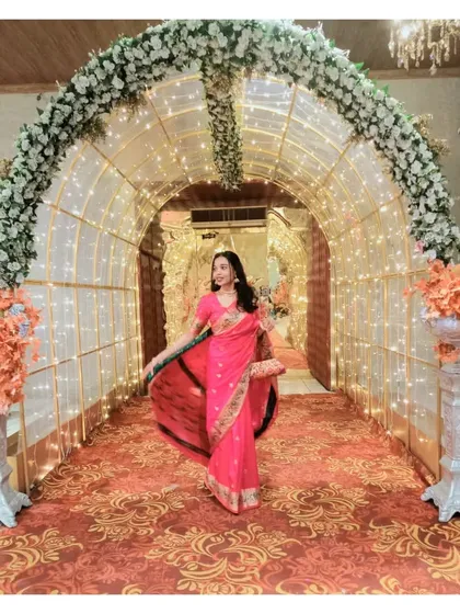 Dressed for a wedding event performance. I believe in complementing the theme of your special day, and I coordinate my attire to match the elegance and energy of the occasion, whether it's a sangeet, reception, or cocktail party.