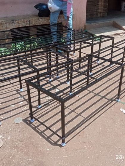 The Garden Hub - Custom Planter Stands Our Stand Designs & Features photo 4