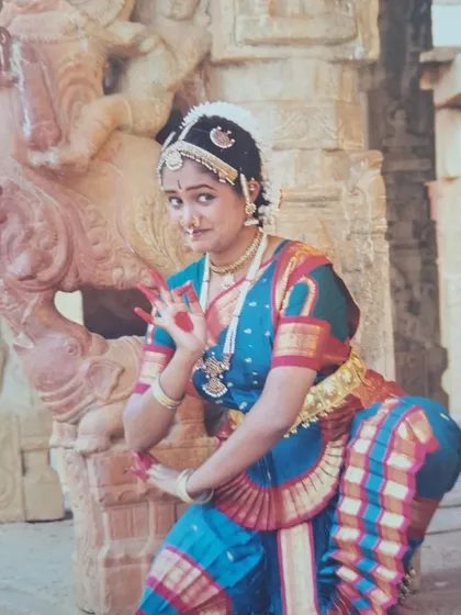A cherished photograph from my Bharatanatyam Rangapravesha photoshoot at Nandi Hills in 1999. This moment marks the beginning of my formal journey as a performing artist, a foundation that has shaped my entire career.