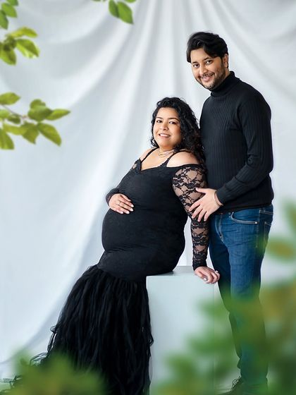 The Studio Glow: Maternity Portraits photo 28