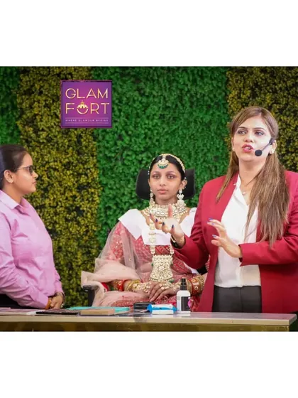 During a seminar, I explain the nuances of product selection and application to an attentive student. This is the kind of focused education you receive at Glamfort.