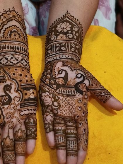 Intricate Bridal & Engagement Mehandi photo 6