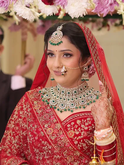 A classic bridal portrait of my lovely bride Urvashi. My goal is always to create a timeless, subtle bridal look that enhances your natural beauty and makes you feel confident and gorgeous.