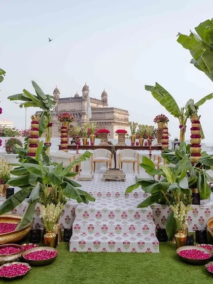 The stunning mandap for Vijayshree and Omkar, set against the iconic Gateway of India. We used sacred banana trees and floral pillars to frame the ceremony, blending deep tradition with one of Mumbai's most famous views.