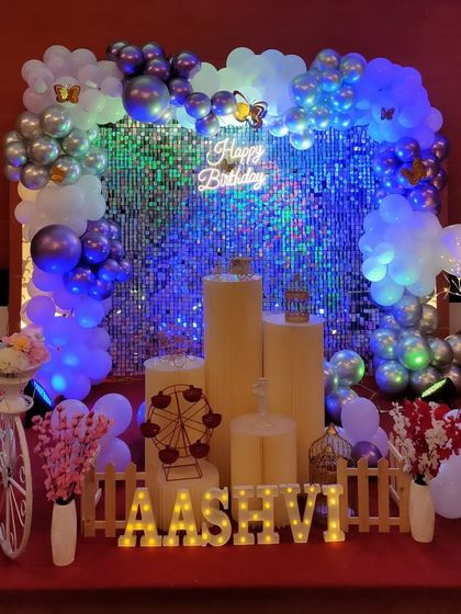 Chic Backdrop & Room Decorations photo 12