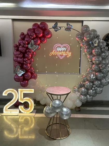 A straight-on shot of the 25th-anniversary decor, perfect for photos.