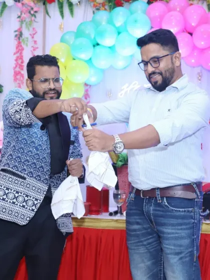 Two minds are better than one, especially when trying to figure out a magic trick. I love these moments of collaboration and comedy with my audience volunteers during my stage shows.