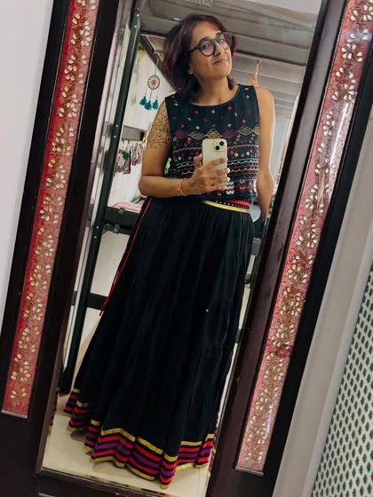 A final look at my easy, breezy Wednesday outfit. Comfort is key when you're working from home.