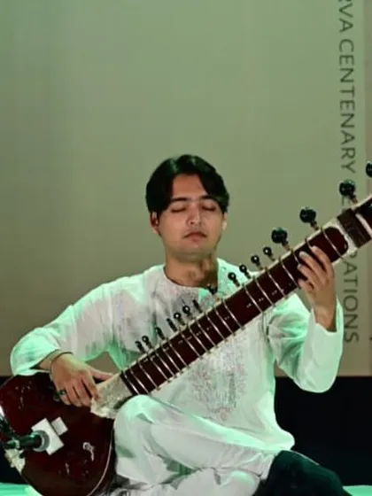 Paying homage to the legendary Pandit Kumar Gandharva Ji at his centenary celebration in Aurangabad. It was an honor to be part of this special occasion.