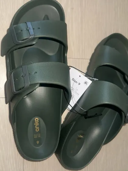 The same popular sandal style in a trendy olive green colour. These are a great find from my trips to Perth and Brisbane.