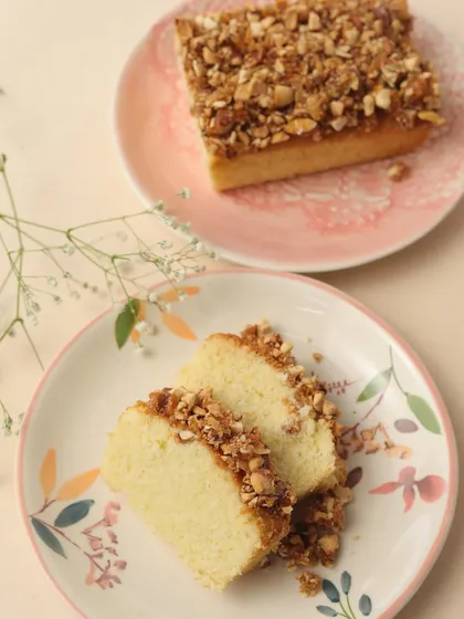 Golden, buttery, and irresistibly crunchy. Our Almond Praline Cake has a soft vanilla sponge and a caramelized almond topping.