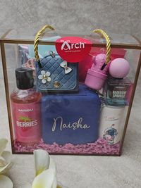 Gift Boxes & Hampers