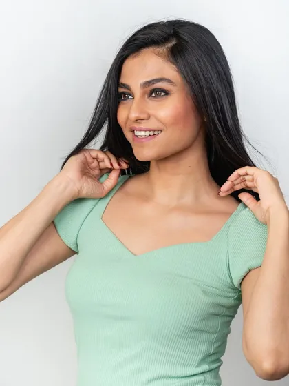 The final look after applying side framers is subtle yet impactful. The extensions blend in perfectly, adding just enough volume to create a natural, fuller hairstyle.