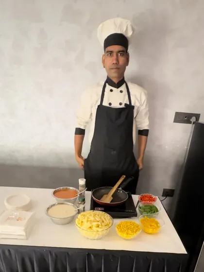 Experience a gourmet touch with our live pasta station. Our chef prepares pasta to perfection right at your event, using fresh ingredients for an unforgettable dining experience.