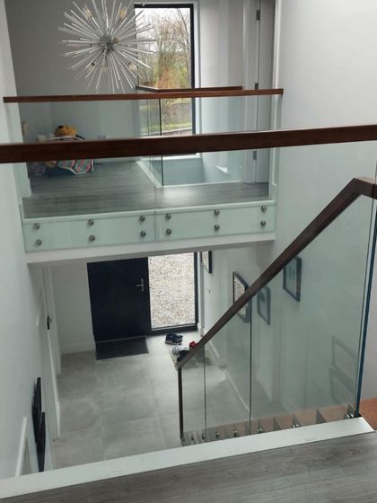 Beveledge - Bespoke Staircase Design & Fabrication Centre-Spine Staircases photo 8