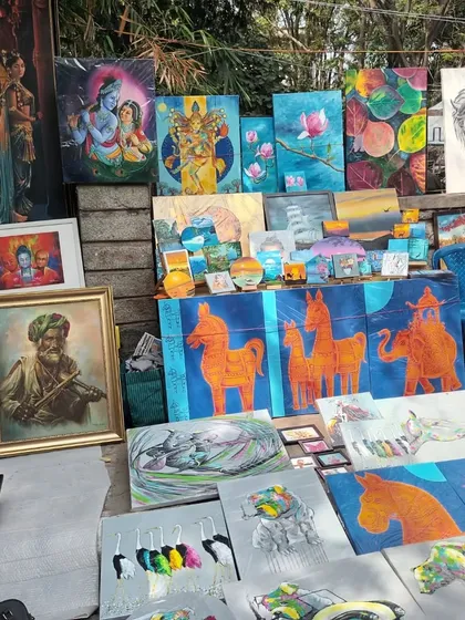 At the Chithrasanthe, I had the pleasure of meeting fellow artists like Achinthya, Nishikanth, and Ashok. Community is so important in the art world.