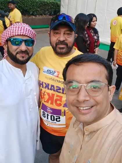A selfie from the Super Sikh Run. The festive atmosphere was amazing.