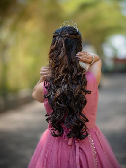 The Complete Look: Hair, Draping & Details photo 20