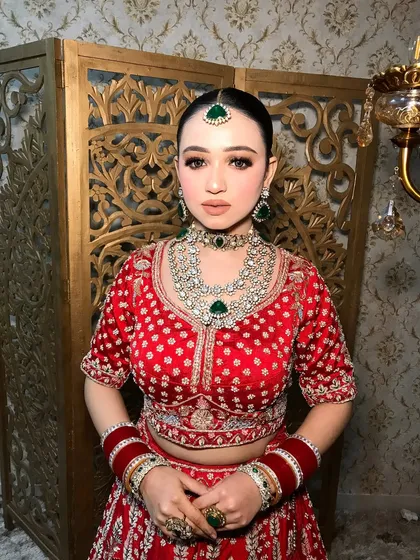 The complete bridal look, a perfect example of how I style traditional outfits with luxurious jewelry.
