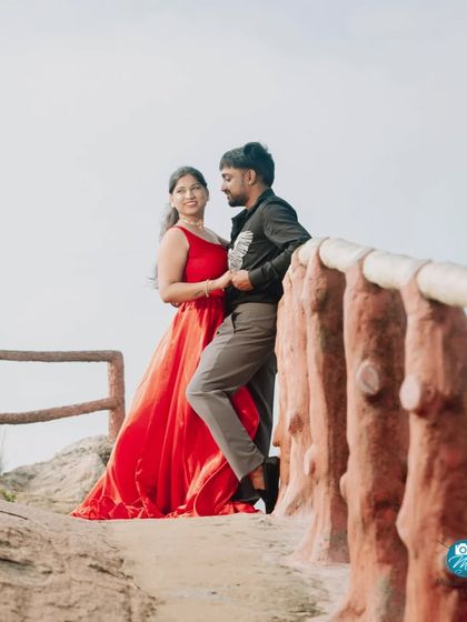 The Dress Bank - Pre-Wedding & Couple Photoshoot Outfit Rental Coordinated Couple Styles photo 61